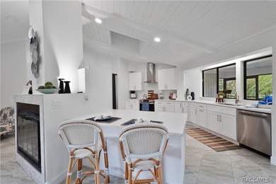 Experience the Ultimate Florida lifestyle in this stunning - photo 8