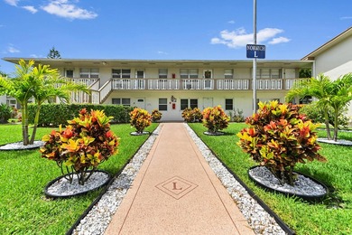 Welcome to this practical one-bedroom, one-bathroom condominium - photo 1