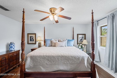 Location, location, location! This beautifully maintained brick - photo 33