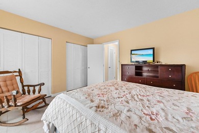 Welcome to this practical one-bedroom, one-bathroom condominium - photo 9