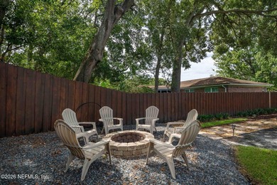 Location, location, location! This beautifully maintained brick - photo 44