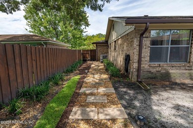 Location, location, location! This beautifully maintained brick - photo 46