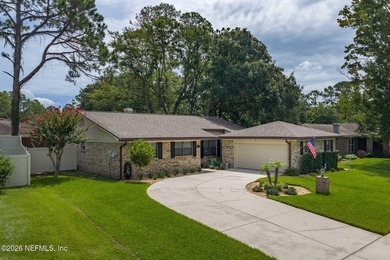 Location, location, location! This beautifully maintained brick - photo 49