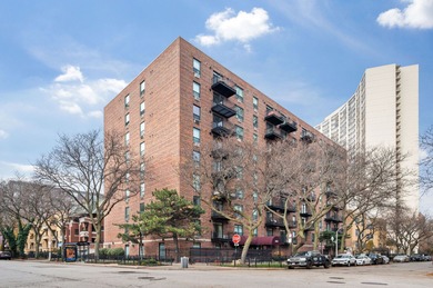 Lake Michigan - Cook County Condo For Sale in Chicago Illinois