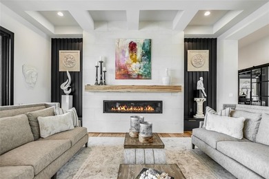 AWE INSPIRING VIEWS OF LAKE LBJ, APPLE ROCK GOLF COURSE, & THE