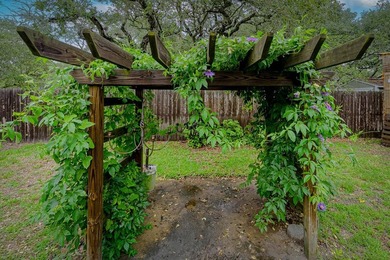 Welcome to this beautifully updated coastal rambler, where - photo 11