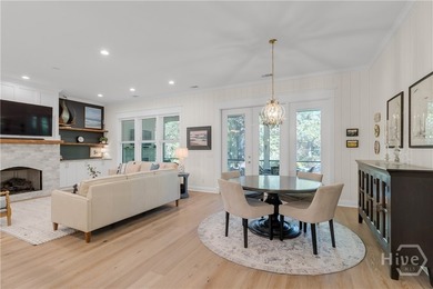 $10,000 TOWARDS CLOSING COSTS! Welcome to this stunning like-new - photo 17