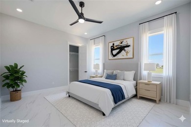 New custom home on a quiet cul-de-sac across from Copano Bay! - photo 20