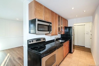 Move right into this charming and meticulously maintained one - photo 10