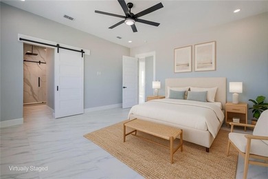 New custom home on a quiet cul-de-sac across from Copano Bay! - photo 22