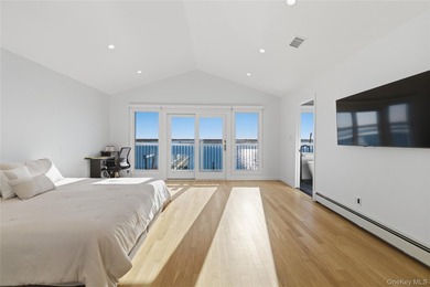 Waterfront Open Bay With Southern Exposure! Fabulously appointed - photo 22