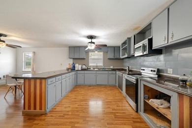 Welcome to 27653 US Highway 127 in Pikeville, Tennessee! This 3 - photo 22