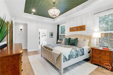 $10,000 TOWARDS CLOSING COSTS! Welcome to this stunning like-new - photo 25