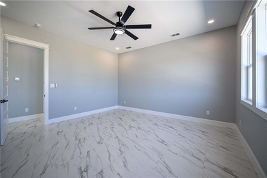 New custom home on a quiet cul-de-sac across from Copano Bay! - photo 31