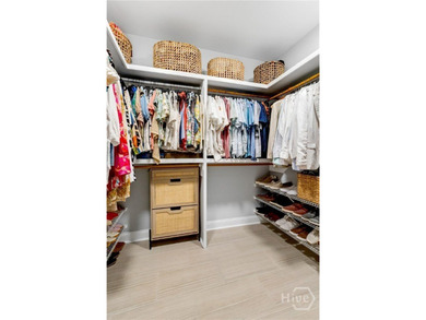 $10,000 TOWARDS CLOSING COSTS! Welcome to this stunning like-new - photo 31