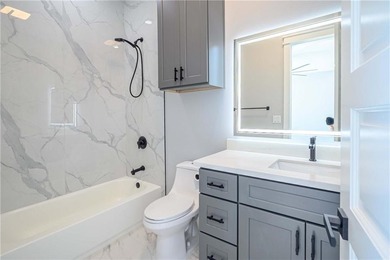 New custom home on a quiet cul-de-sac across from Copano Bay! - photo 32