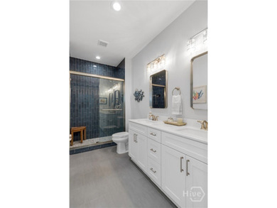 $10,000 TOWARDS CLOSING COSTS! Welcome to this stunning like-new - photo 34