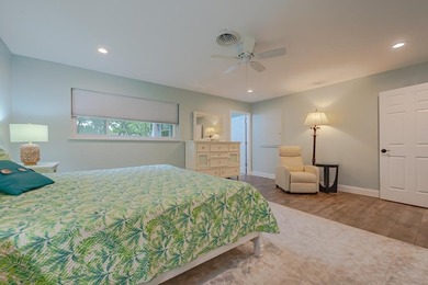 Welcome to this beautifully updated coastal rambler, where - photo 37