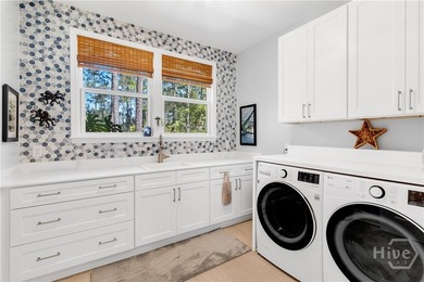 $10,000 TOWARDS CLOSING COSTS! Welcome to this stunning like-new - photo 41