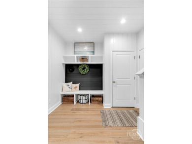 $10,000 TOWARDS CLOSING COSTS! Welcome to this stunning like-new - photo 42