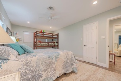 Welcome to this beautifully updated coastal rambler, where - photo 45