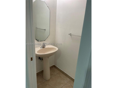 Beautiful and well-maintained 2BR/2.5BA townhome in the gated - photo 10