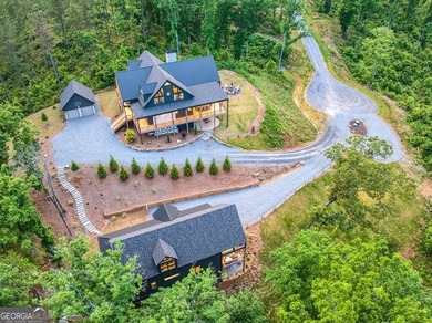 Welcome to Oakwood Estates, a bespoke mountain estate where - photo 3