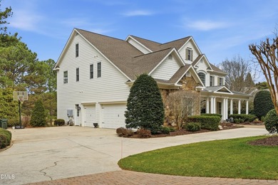 EXECUTIVE LAKEFRONT HOME! Stunning home situated on a gorgeous - photo 4