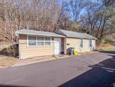 Mississippi River  - Clayton County Home Active Under Contract in Dubuque Iowa