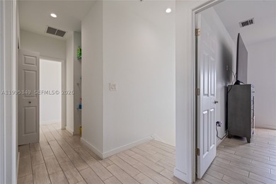 4/3 Beautifully Maintained and Newly built two story home in - photo 22