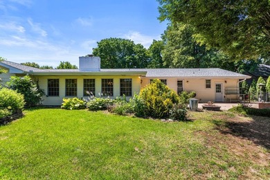 Tucked away on a beautiful lot overlooking the Lincolnshire - photo 41