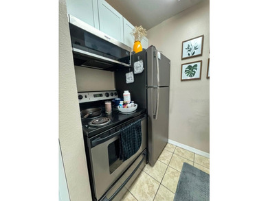 ATTENTION investors: Riverfront Studio Apartment -Turnkey - photo 4