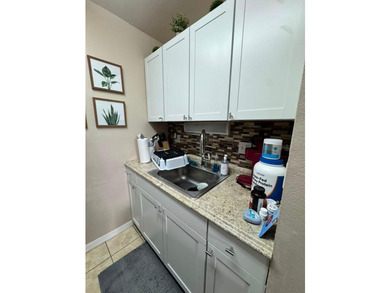 ATTENTION investors: Riverfront Studio Apartment -Turnkey - photo 6