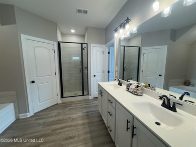 Great Home built in 2023 wonderful neighborhood with a community - photo 8
