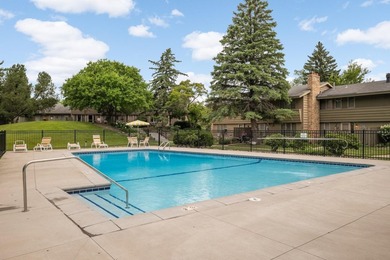 Overlooking wide open green space and gardens at the front and - photo 18