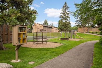 Overlooking wide open green space and gardens at the front and - photo 19