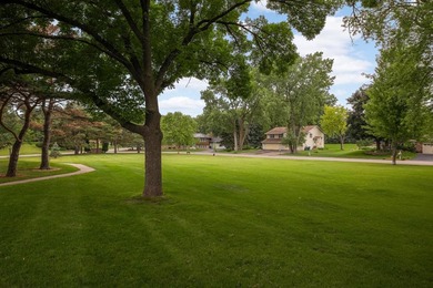 Overlooking wide open green space and gardens at the front and - photo 21