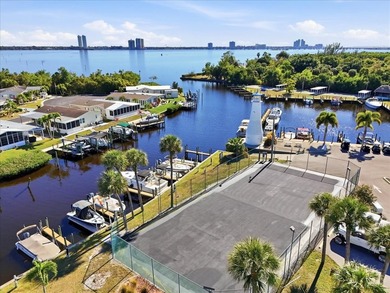 Welcome to your Florida dream home! Located in highly sought - photo 33