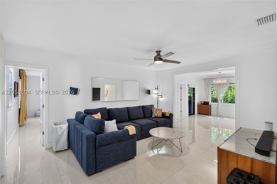 Welcome to Shenandoah, one of Miami's most established - photo 4