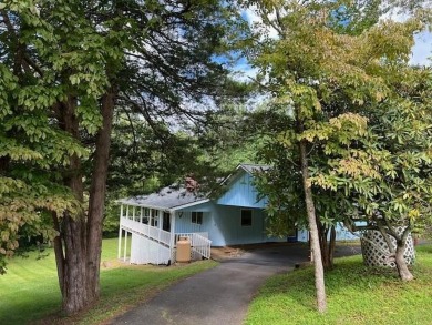 Lake Chatuge Home For Sale in Hayesville North Carolina