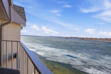 Pewaukee Lake Condo For Sale in Pewaukee Wisconsin