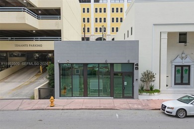 Exceptional free-standing commercial building. Fully renovated - photo 1