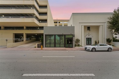 Exceptional free-standing commercial building. Fully renovated - photo 6