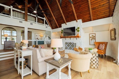 Just in time for summer-this stunning, fully renovated lakefront - photo 7