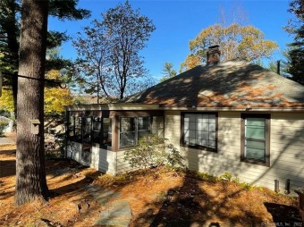 Lake Garda Home For Sale in Farmington Connecticut