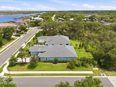 Luxury meets privacy in this beautifully appointed home on a - photo 3