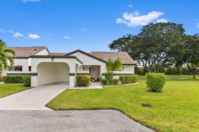 Lake Home For Sale in Boynton Beach, Florida