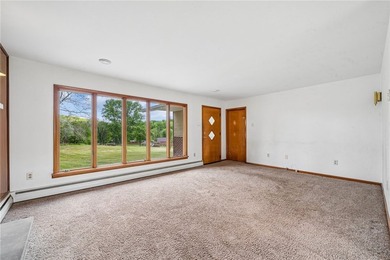 Discover the perfect blend of comfort, privacy, and country - photo 4