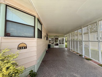 Welcome to this charming 2-bedroom, 2-bathroom manufactured home - photo 7