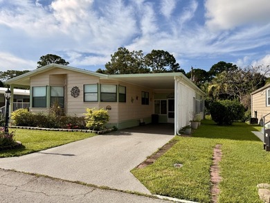 Welcome to this charming 2-bedroom, 2-bathroom manufactured home - photo 8
